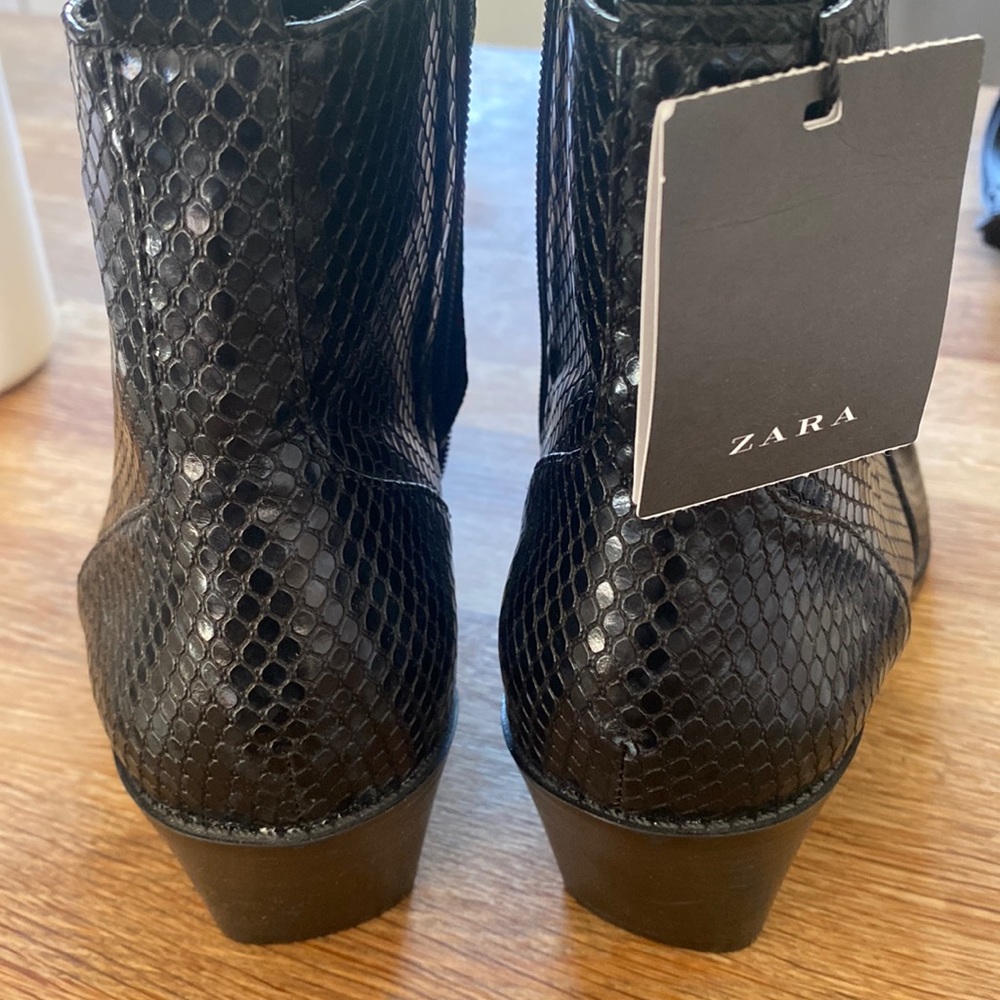 NWT ZARA Black snake skin material booties